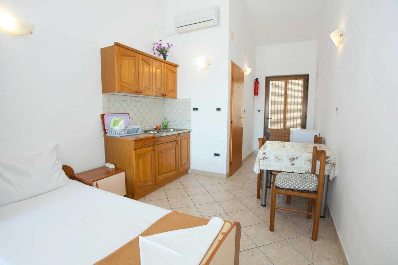 Apartments Marinko Promajna Exterior photo