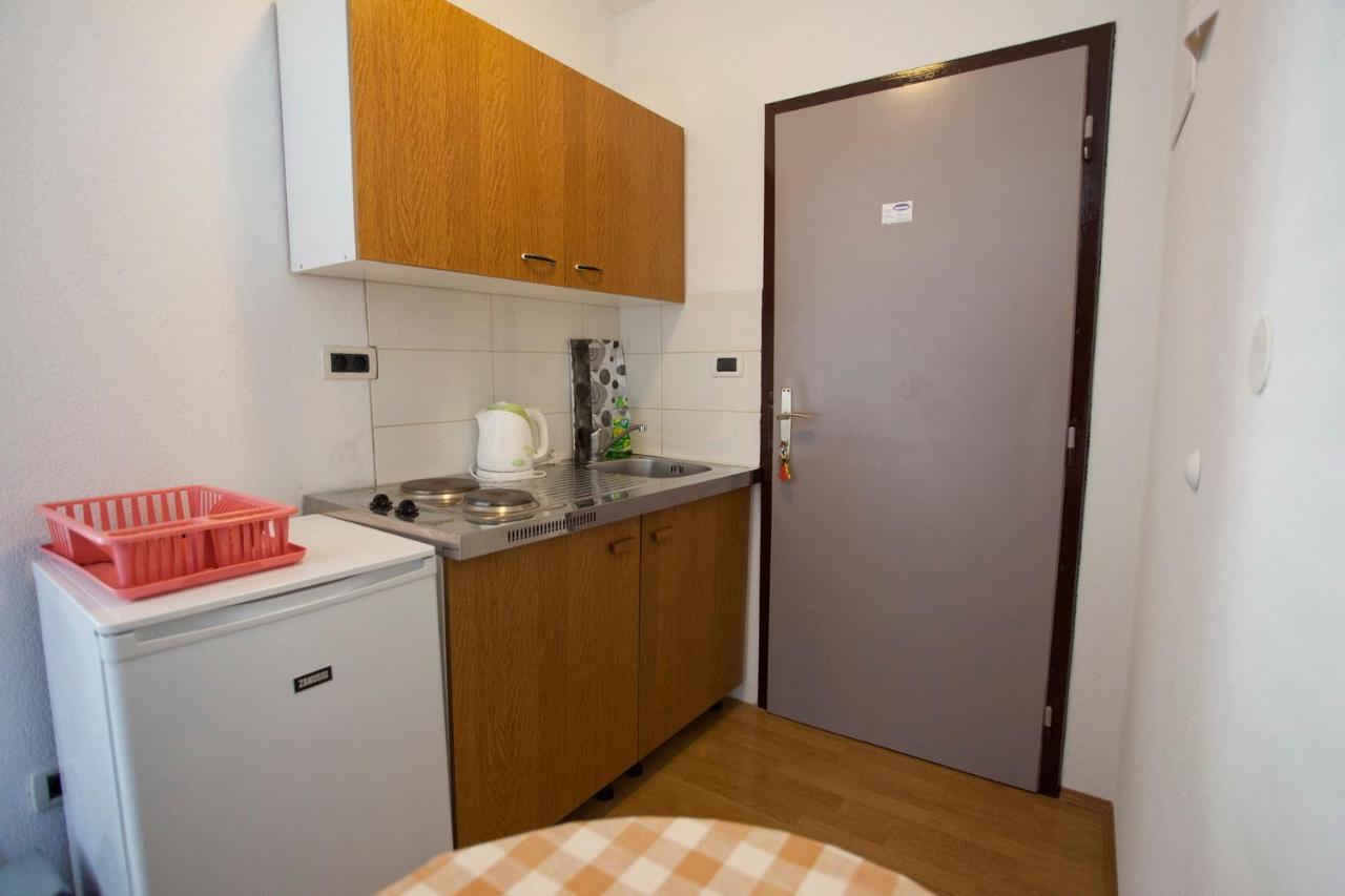 Apartments Marinko Promajna Exterior photo