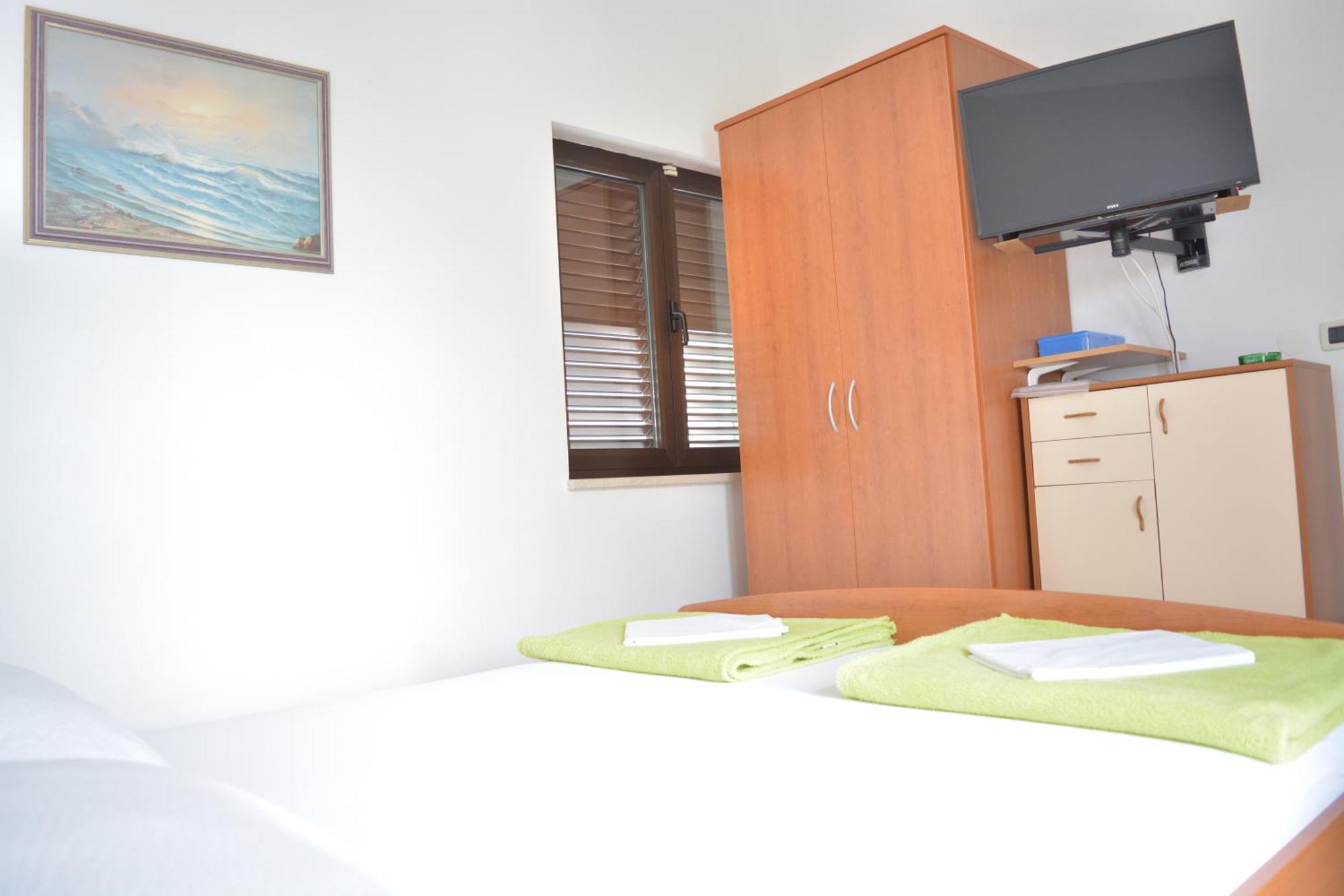 Apartments Marinko Promajna Exterior photo